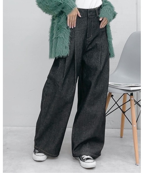 &soiree(アンドソワレ)の「【&soiree】 リジッドタックワイドデニムパンツ(デニムパンツ・レディース・インディゴブルー/ブラック・FREE)」の4枚目の写真