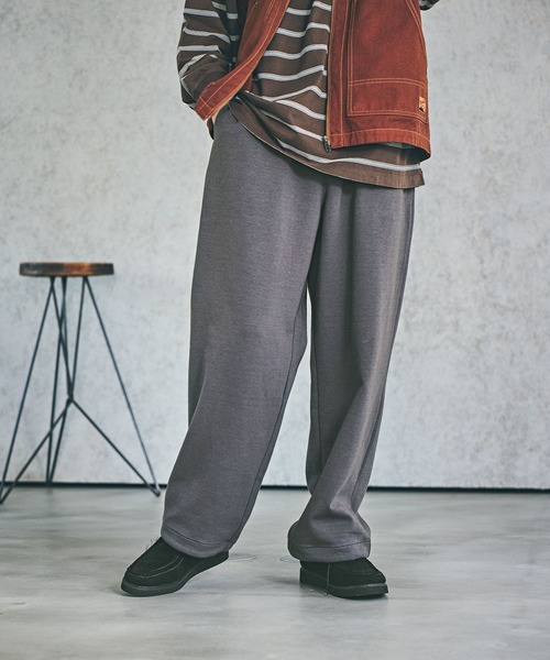 BAYFLOW(ベイフロー)の「バギースウェットトラウザー(その他パンツ・メンズ・グレー/オフホワイト/チャコール・LARGE/MEDIUM)」の1枚目の写真