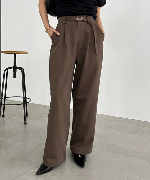 CAPRICIEUX LE'MAGE(カプリシューレマージュ)の「ベルト付ツイルパンツ(その他パンツ・レディース・ブラック/ブラウン/ホワイト系その他・36/38)」の1枚目の写真