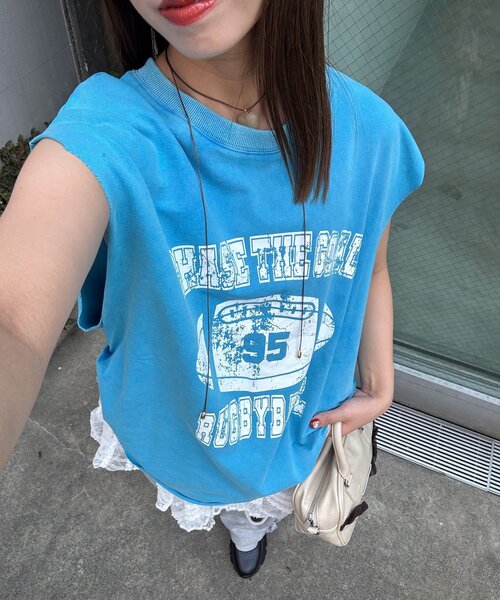 CIAOPANIC(チャオパニック)の「サイドタックピグメントロゴノースリーブTee(Tシャツ/カットソー・レディース・ボルドー/ブルー/グレー・ONE SIZE)」の3枚目の写真