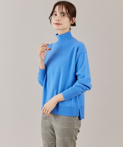 INED（イネド）の「【ご家庭で洗える】ウール100％ハイネックニット（ニット/セーター・レディース・サックスブルー/ブラック/オフホワイト/ブルー/チャコールグレー/ピンク/イエロー・9号）」の20枚目の写真