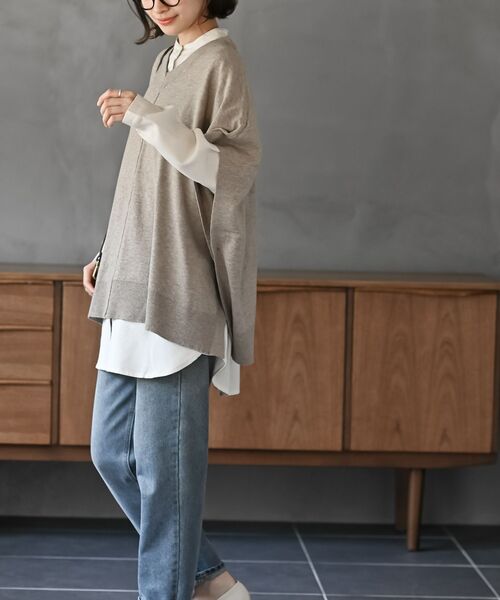 rps（アールピーエス）の「サイドボタンポンチョニットベスト（ベスト・レディース・ブルー/ブラウン系その他/グレー系その他・フリー）」の14枚目の写真