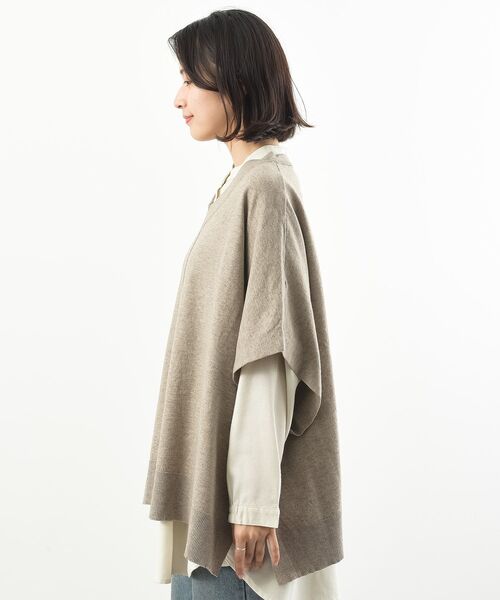 rps（アールピーエス）の「サイドボタンポンチョニットベスト（ベスト・レディース・ブルー/ブラウン系その他/グレー系その他・フリー）」の6枚目の写真