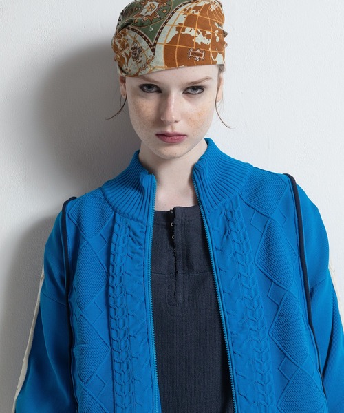 AULA AILA（アウラアイラ）の「ケーブルニットジップアップ（カーディガン/ボレロ・レディース・ブルー/ブラウン/ブラック・0）」の7枚目の写真