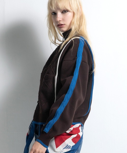 AULA AILA（アウラアイラ）の「ケーブルニットジップアップ（カーディガン/ボレロ・レディース・ブルー/ブラウン/ブラック・0）」の22枚目の写真