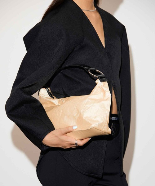 THINGS THAT MATTER（シングス ザット マター）の「TYVEK 2WAY BAG / タイベックツーウェイバッグ（ショルダーバッグ・レディース・クリーム/シルバー/ブラック・FREE）」の7枚目の写真