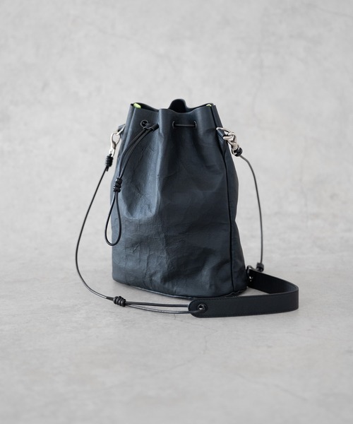 Senti(センティ)の「SENTI Dyneema(R) Leather DRAWSTRING 2WAYBAG / 超軽量ダイニーマレザードローストリング2WAYバッグ(ショルダーバッグ・メンズ・ブラック/ブラック系その他・FREE)」の10枚目の写真