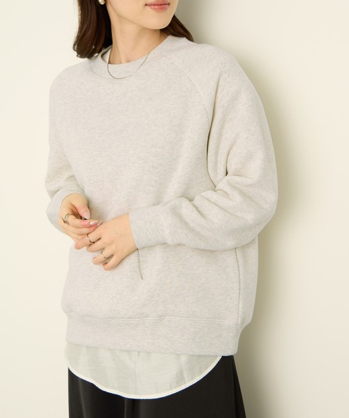 NAVY(ネイビー)の「nAvy 裏シャギーラ グラントレーナー(Tシャツ/カットソー・レディース・グレイッシュベージュ/ダークグリーン/杢グレー/スミクロ/オートミール・L/M)」の4枚目の写真