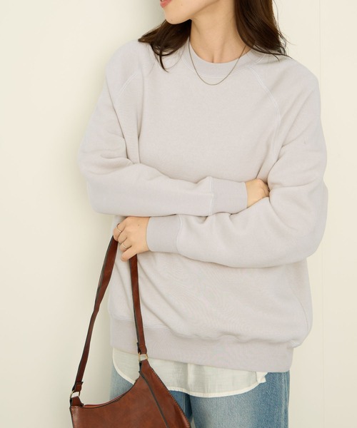 NAVY(ネイビー)の「nAvy 裏シャギーラ グラントレーナー(Tシャツ/カットソー・レディース・グレイッシュベージュ/ダークグリーン/杢グレー/スミクロ/オートミール・L/M)」の5枚目の写真