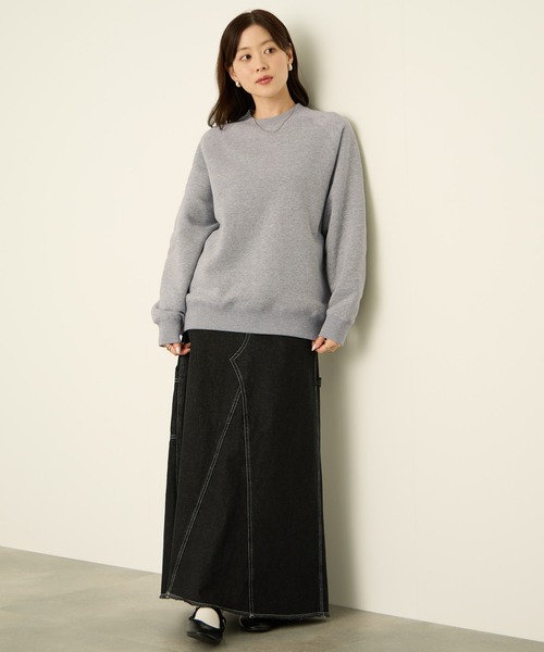 NAVY(ネイビー)の「nAvy 裏シャギーラ グラントレーナー(Tシャツ/カットソー・レディース・グレイッシュベージュ/ダークグリーン/杢グレー/スミクロ/オートミール・L/M)」の17枚目の写真