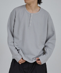 AH ABAHOUSE（エーエイチアバハウス）の「MODERN KANOKO SNAP HENRY NECK LONG SLEEVE T-SHIRT / モダン カノコ スナップ ヘンリーネック ロングスリーブTシャツ（Tシャツ/カットソー）」