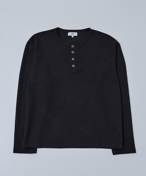 AH ABAHOUSE（エーエイチアバハウス）の「MODERN KANOKO SNAP HENRY NECK LONG SLEEVE T-SHIRT / モダン カノコ スナップ ヘンリーネック ロングスリーブTシャツ（Tシャツ/カットソー・メンズ・グレイッシュベージュ/ホワイト/ブラック・44/46/48）」の20枚目の写真