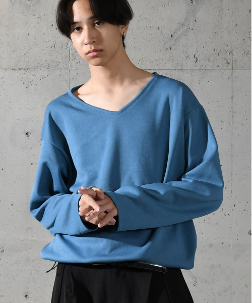 neos(ネオス)の「【neos】ルーズシルエット 裾ドローコード デザイン Vネック ロングスリーブ カットソー(Tシャツ/カットソー・メンズ・ネイビー/ホワイト/チャコールグレー/ブルー/ブラック・MEDIUM/LARGE)」の5枚目の写真