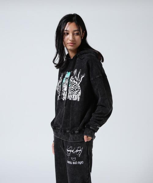 anna sui nyc(アナ スイ エヌ ワイ シー)の「anna sui nyc/アナ スイ エヌワイシー/『×寺田てら』TERAスウェットフーディー/15213344(パーカー・レディース・ブラック/ピンク・F)」の8枚目の写真