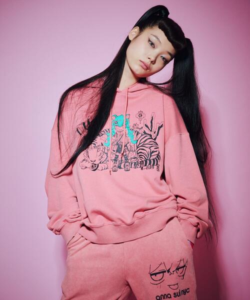 anna sui nyc(アナ スイ エヌ ワイ シー)の「anna sui nyc/アナ スイ エヌワイシー/『×寺田てら』TERAスウェットフーディー/15213344(パーカー・レディース・ブラック/ピンク・F)」の22枚目の写真