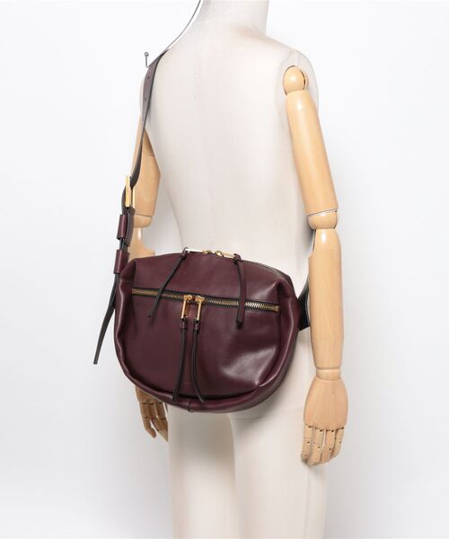ALLSAINTS（オールセインツ）の「NOEMIE CROSSBODY | NOEMIE クロスボディ（ショルダーバッグ・レディース・レッド系その他・ONE SIZE）」の10枚目の写真