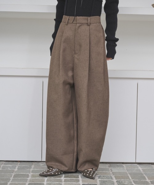 AIC.（エーアイシー）の「ミックスツイルコクーンワイドパンツ（スラックス・レディース・ダークブラウン/アイボリー・FREE）」の11枚目の写真