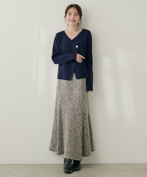 natural couture(ナチュラルクチュール)の「【WEB限定】イレヘムツイードチェックスカート(スカート・レディース・ブラック系その他/ブラック/グレイッシュベージュ・LARGE/MEDIUM)」の3枚目の写真