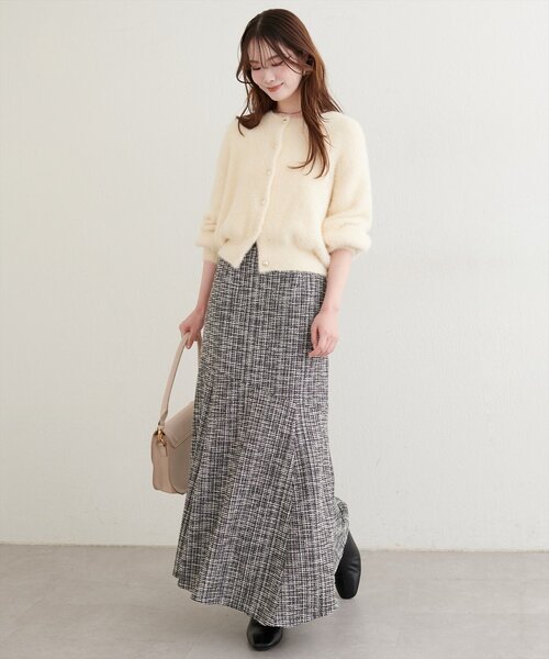 natural couture(ナチュラルクチュール)の「【WEB限定】イレヘムツイードチェックスカート(スカート・レディース・ブラック系その他/ブラック/グレイッシュベージュ・LARGE/MEDIUM)」の16枚目の写真