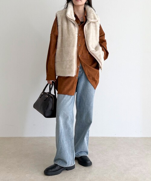 fredy emue（フレディエミュ）の「ボーダーキルトファーベスト（その他アウター・レディース・ブラウン/アイボリー・38）」の19枚目の写真