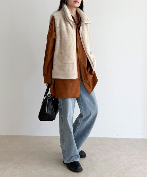 fredy emue（フレディエミュ）の「ボーダーキルトファーベスト（その他アウター・レディース・ブラウン/アイボリー・38）」の20枚目の写真