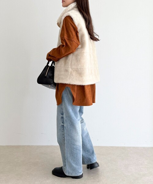 fredy emue（フレディエミュ）の「ボーダーキルトファーベスト（その他アウター・レディース・ブラウン/アイボリー・38）」の21枚目の写真