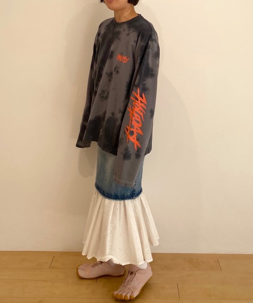HOLIDAY(ホリデイ)の「SUPER FINE DRY DAMAGE TIE-DYE L/S T-SHIRT (CIRCULATION) スーパーファインドライダメージタイダイロングスリーブTシャツ (サーキュレーション)(Tシャツ/カットソー・レディース・ピンク/ブラック/ピンク系その他/ブラック系その他・XL)」の10枚目の写真