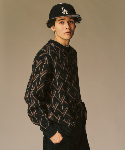 417 EDIFICE（フォーワンセブンエディフィス）の「ジオメ ジャガードニットクルー（ニット/セーター・メンズ・オレンジ/ベージュ/ブラック・MEDIUM/LARGE）」の5枚目の写真