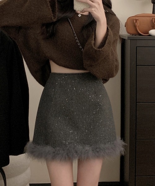 leune(ルネ)の「裾ファーハイウエストスカート(スカート・レディース・グレー/ブラック・SMALL/MEDIUM)」の9枚目の写真