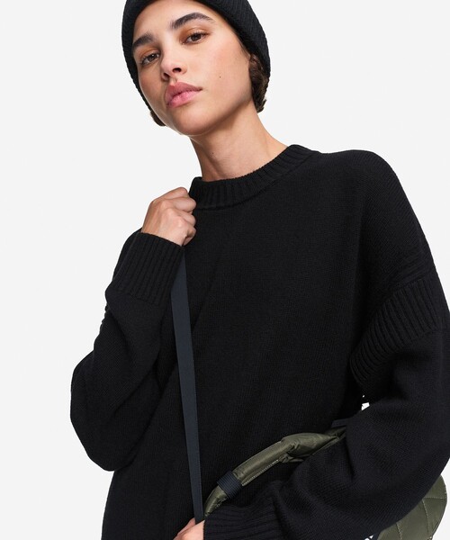 AIGLE(エーグル)の「メリノウール カシミアセーター(ニット/セーター・レディース・ブラック/バイオレット/ブルー・S/XS/L/M)」の2枚目の写真