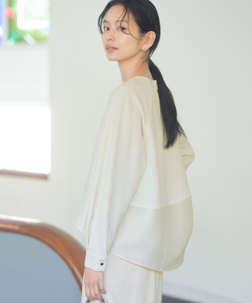 green label relaxing（グリーンレーベルリラクシング）の「［size SHORTあり］fleurie(フルリー) フォルム プルオーバー ブラウス（シャツ/ブラウス・レディース・オフホワイト/ライム/ネイビー/ブラック・FREE/SHORT）」の6枚目の写真