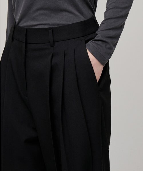 MUSINSA STANDARD WOMAN（ムシンサスタンダードウーマン）の「ウィメンズスリータックセミバルーンスラックス[ブラック]（スラックス・レディース・その他・30/31/24/25/26/27/28）」の4枚目の写真