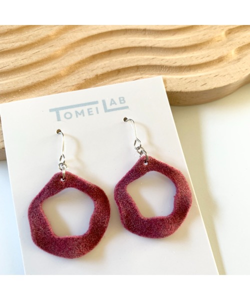 tone(トーン)の「【TOMEI LAB】フロッキー ピアス(MA)(ピアス(両耳用)・レディース・カーキ/ブルー系その他/ワインレッド・FREE)」の3枚目の写真