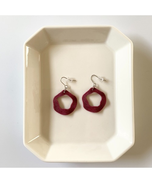 tone(トーン)の「【TOMEI LAB】フロッキー ピアス(MA)(ピアス(両耳用)・レディース・カーキ/ブルー系その他/ワインレッド・FREE)」の7枚目の写真