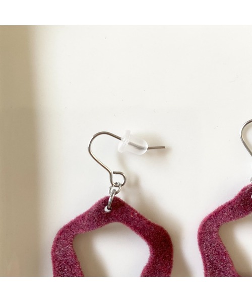 tone(トーン)の「【TOMEI LAB】フロッキー ピアス(MA)(ピアス(両耳用)・レディース・カーキ/ブルー系その他/ワインレッド・FREE)」の8枚目の写真