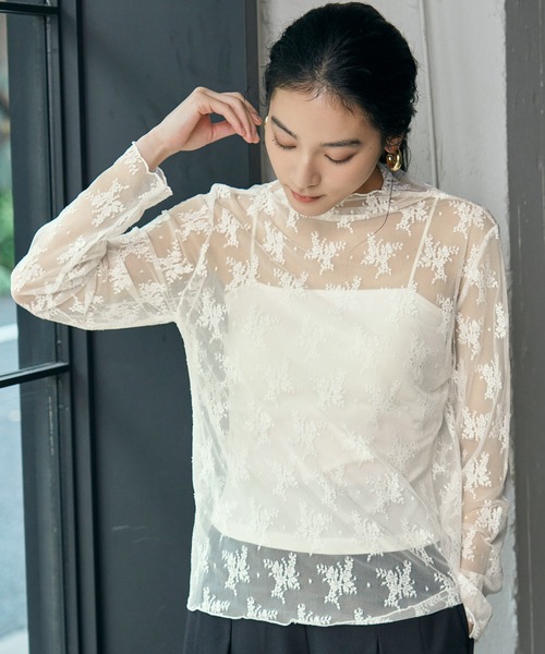 LOWO(ロワ)の「シースルートップス シアートップス 長袖 ハイネック インナー カットソー レース 刺繍 レイヤード オケージョン 結婚式 パーティー お呼ばれ(Tシャツ/カットソー・レディース・ブラック系その他/アイボリー/ブラック/ホワイト/ホワイト系その他・FREE)」の1枚目の写真