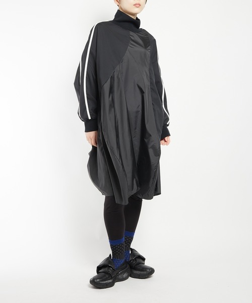 gomme（ゴム）の「ハイネックタフタワンピース（ワンピース・レディース・ブラック/チャコールグレー・MEDIUM）」の20枚目の写真