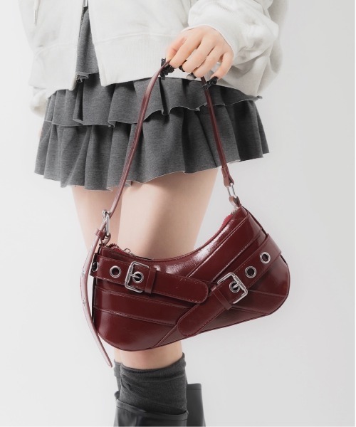 17HR（セブンティーンアワーズ）の「ダブルベルトハンドバッグ（ハンドバッグ・レディース・レッド/ブラウン/ブラック・FREE）」の3枚目の写真