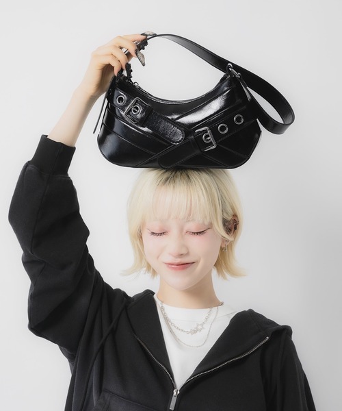 17HR（セブンティーンアワーズ）の「ダブルベルトハンドバッグ（ハンドバッグ・レディース・レッド/ブラウン/ブラック・FREE）」の13枚目の写真