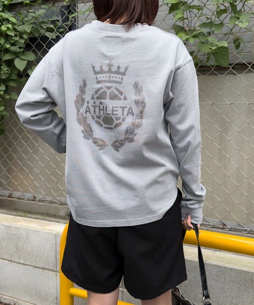 ATHLETA（アスレタ）の「［ athleta ］ピグメントウォッシュロングスリーブプリントTシャツ（Tシャツ/カットソー・レディース・グレー/グレイッシュベージュ/ブラック・M/L）」の10枚目の写真