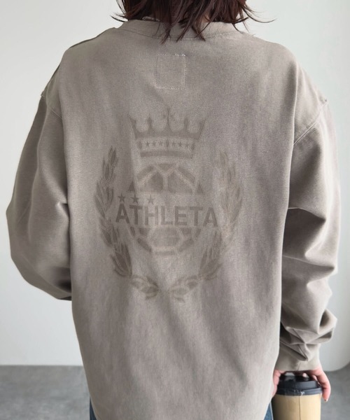 ATHLETA（アスレタ）の「［ athleta ］ピグメントウォッシュロングスリーブプリントTシャツ（Tシャツ/カットソー・レディース・グレー/グレイッシュベージュ/ブラック・M/L）」の16枚目の写真