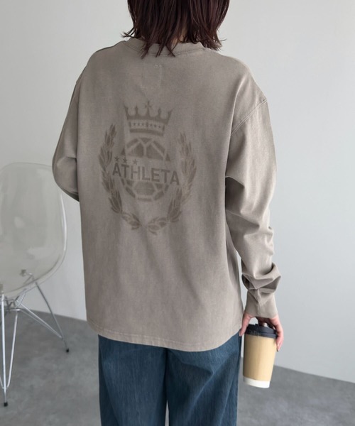ATHLETA（アスレタ）の「［ athleta ］ピグメントウォッシュロングスリーブプリントTシャツ（Tシャツ/カットソー・レディース・グレー/グレイッシュベージュ/ブラック・M/L）」の15枚目の写真