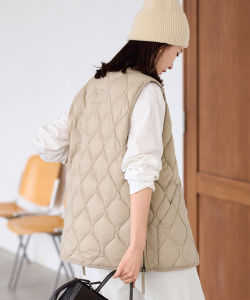 FRAMeWORK（フレームワーク）の「TAION/タイオン MILITARY V NECK WZIPダウンベスト（ダウンジャケット/コート・レディース・ホワイト/ブラック/ベージュ・FREE）」の15枚目の写真