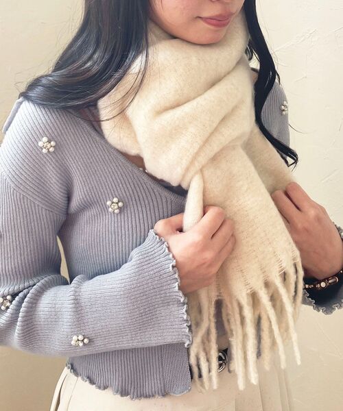 MAJESTIC LEGON（マジェスティックレゴン）の「アソートブークレストール（ストール/ショール・レディース・アイボリー/ベージュ系その他2/ベージュ/ピンク/グレー系その他/グレー・FREE）」の2枚目の写真