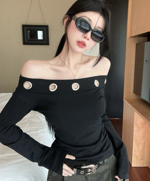 SHEENA(シーナ)の「アイレットワンショルダートップス(Tシャツ/カットソー・レディース・ホワイト/ブラック・M)」の6枚目の写真
