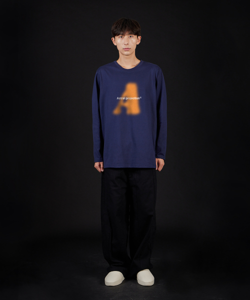 ASTRAL PROJECTION(アストラルプロジェクション)の「ビッグAオーバーサイズロングスリーブTシャツ_ネイビー(Tシャツ/カットソー・メンズ・その他・MEDIUM/X-LARGE/XX-LARGE/LARGE)」の6枚目の写真