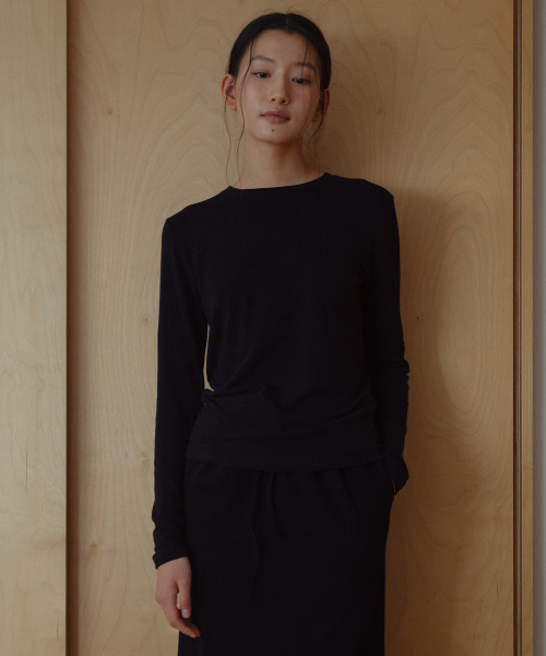 アパルトモン★ロングスリーブカットソー　ブラック新品 ウォームロングスリーブTシャツ - ブラック（Tシャツ/カットソー
