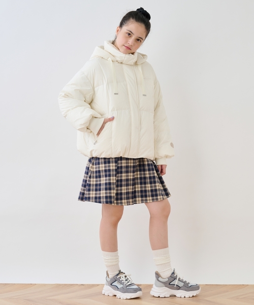りんご‼️可愛すぎるほぼ未使用❣️PUMAホワイトダウンジャケット AMAIL（アマイル）の「Snow man coat（ダウンジャケット/コート）」 - WEAR