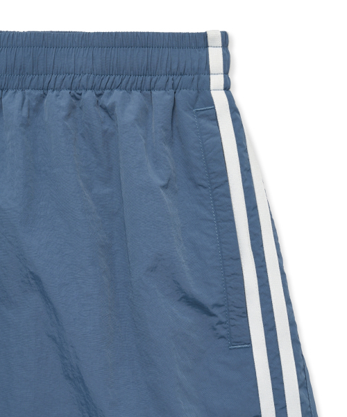 YALE(イェール)の「ナイロンブルドッグスショートパンツ_ブルー(その他パンツ・レディース・その他・SMALL/MEDIUM/LARGE/X-LARGE)」の4枚目の写真