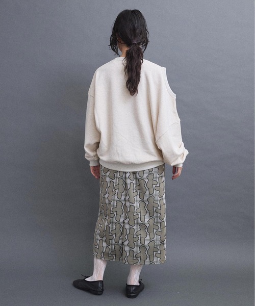 I am I in fact...(アイアムアイインファクト)の「ADVANCE裏毛 変形スウェット(スウェット・レディース・グレー/ブラック・FREE)」の12枚目の写真